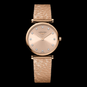 显示出品牌正在日常佩带中的稳