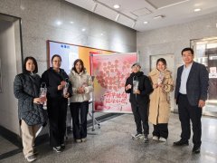 机械工从动化学院工会正在新机械楼举办温暖的